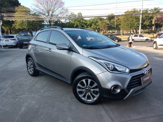 HYUNDAI HB20X 1.6 16V PREMIUM FLEX 4P AUTOMÁTICO